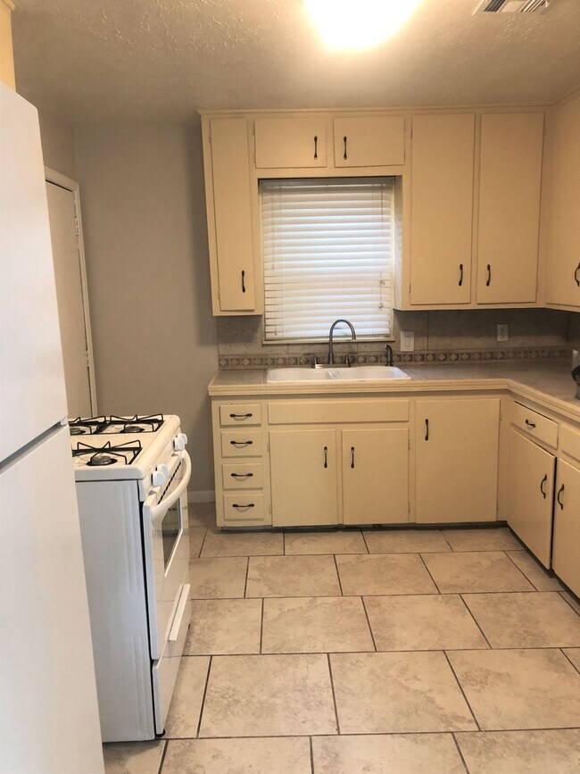 Foto del edificio - 1611 NW 27th St