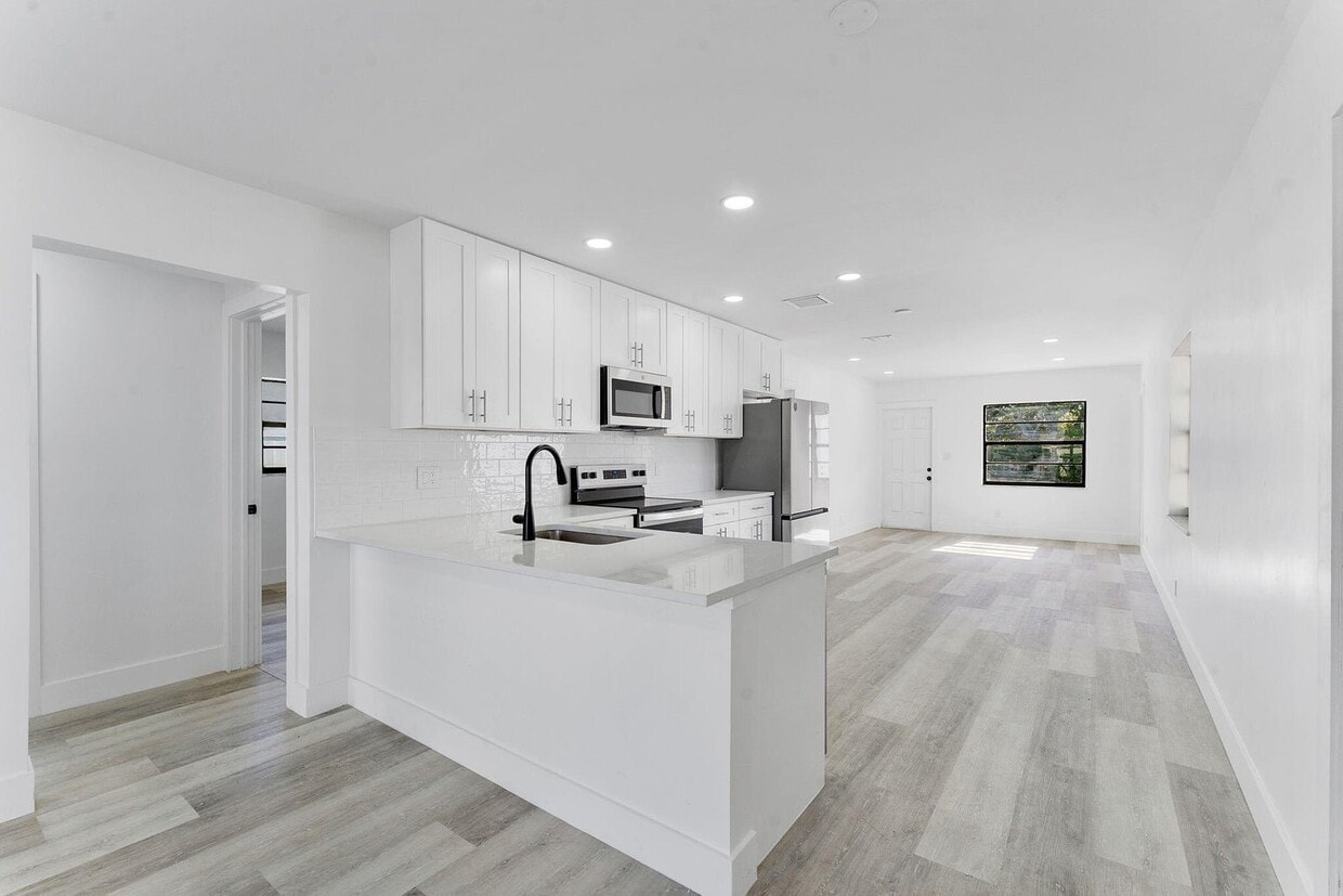 Photo - 481 NW 2nd Terrace (Deerfield Beach, FL)