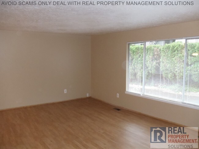 Foto del edificio - 12837 SE Foster Rd