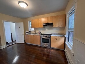 Building Photo - 39 Avoca St