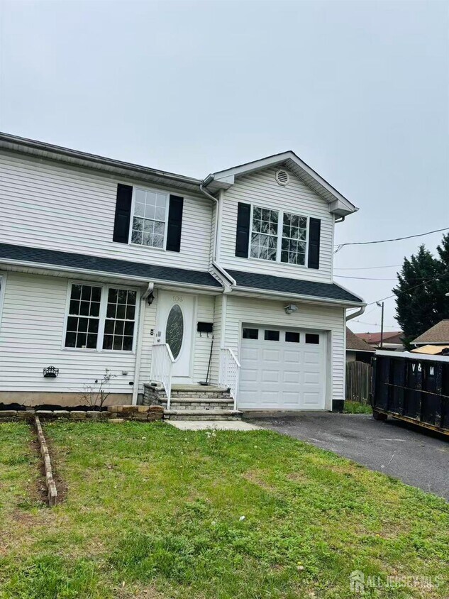 Primary Photo - 109 Zoar Pl