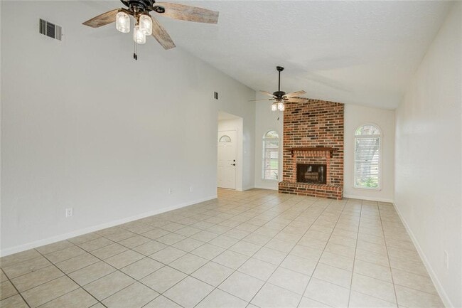 Building Photo - 22511 Market Square Ln