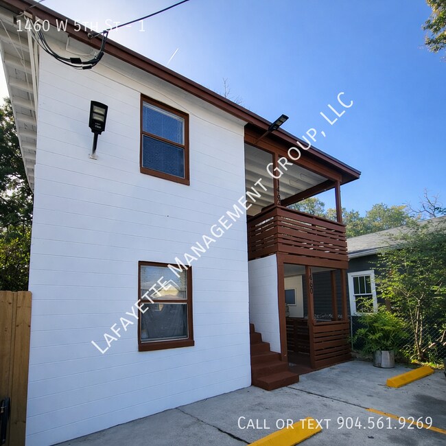 Foto del edificio - 1460 W 5th St