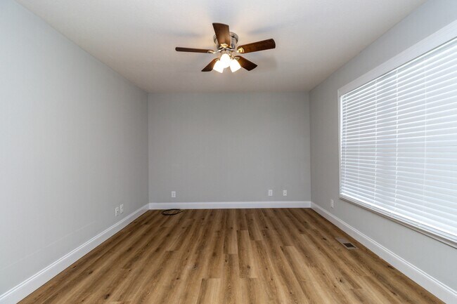 Foto del edificio - 252-254 Highland Ave