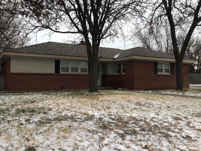 Building Photo - 3619 Lynette Dr