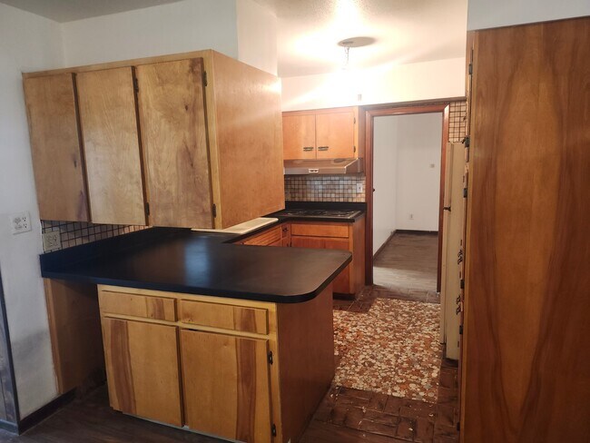Foto del edificio - 111 E Linebaugh Ave.