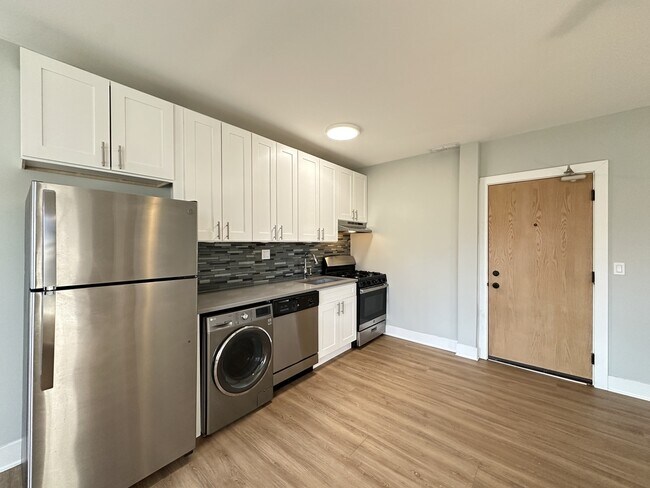 Foto del edificio - 730 Judson Ave