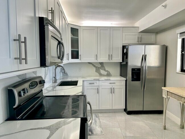 Building Photo - 400 Ocean Trail Way