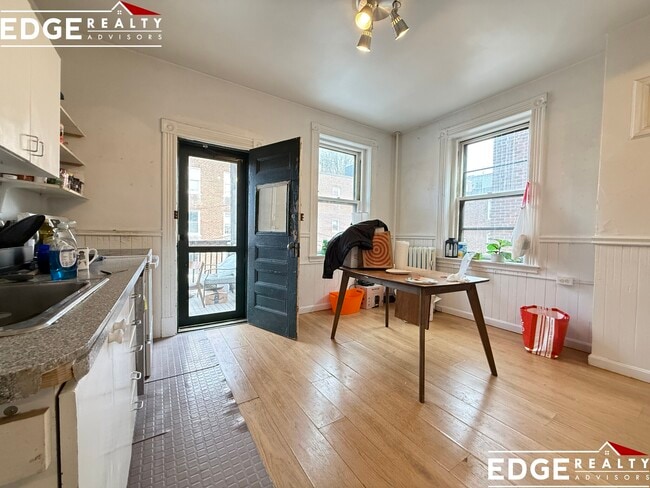 Photo - 11 Euston St Apartment