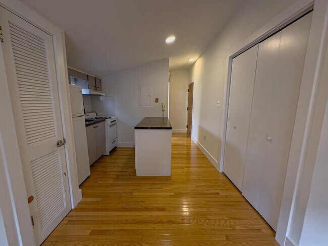 Foto del edificio - 1009 Waverly Street - 3