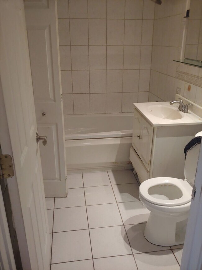 Foto del edificio - 307 E 50th St