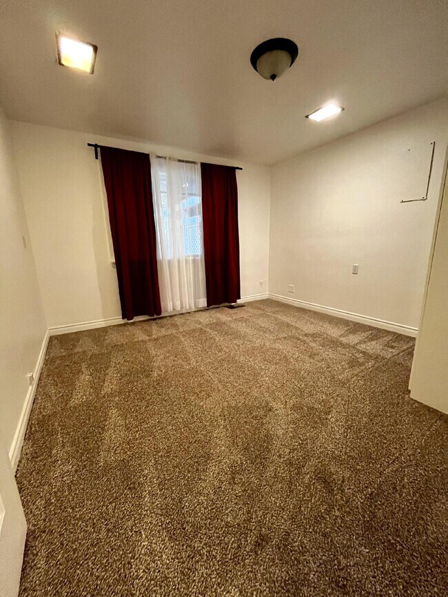 Foto del edificio - Elegant Puyallup Home with Full 2-Bedroom ...