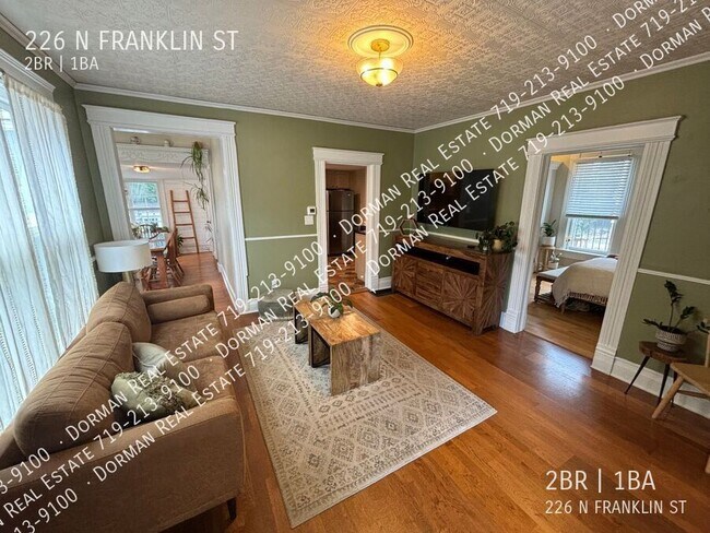 Foto del edificio - 226 N Franklin St