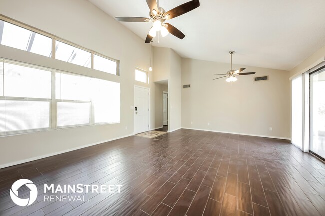Building Photo - 5412 W Cochise Dr