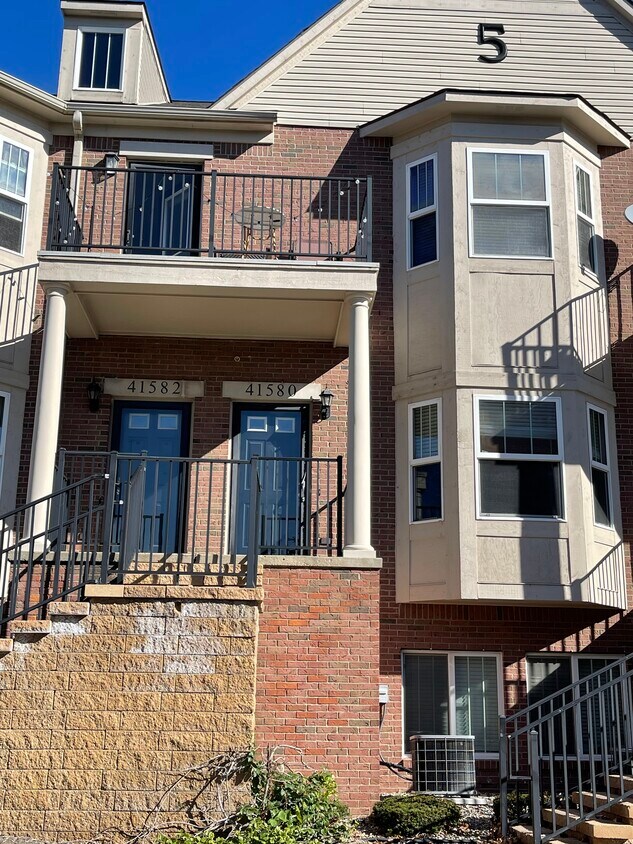 41580 Hamlet Ln Unit 69, Novi, MI 48375 Condo for Rent in Novi, MI