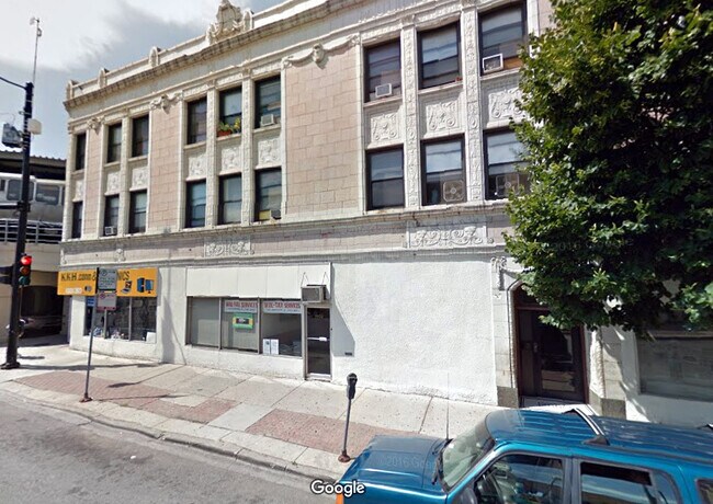 Building Photo - 7603 N Paulina St