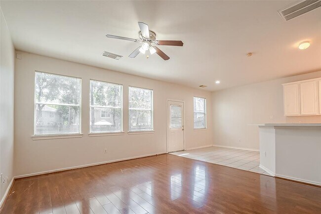 Foto del edificio - 14 Scenic Brook Ct