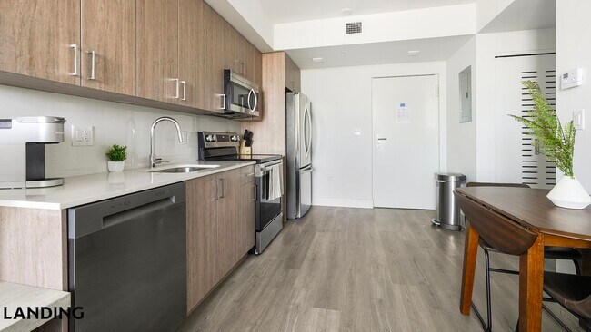 Foto del edificio - 1025 E 25th St