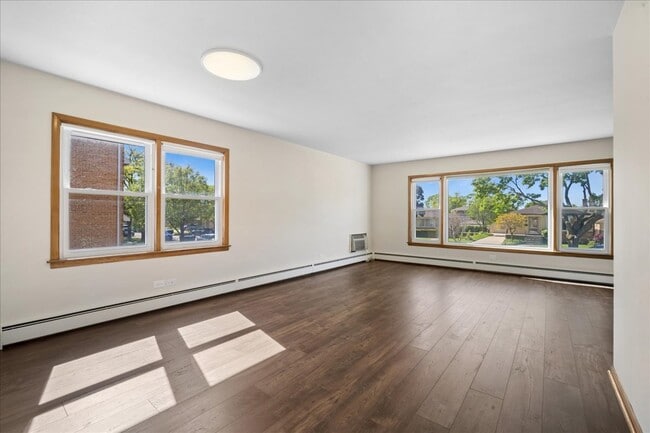Building Photo - 7322 W Crain St
