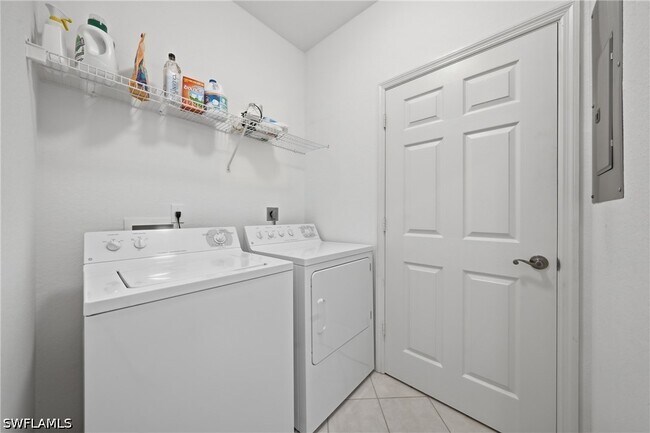 Foto del edificio - 3320 W Crown Pointe Blvd