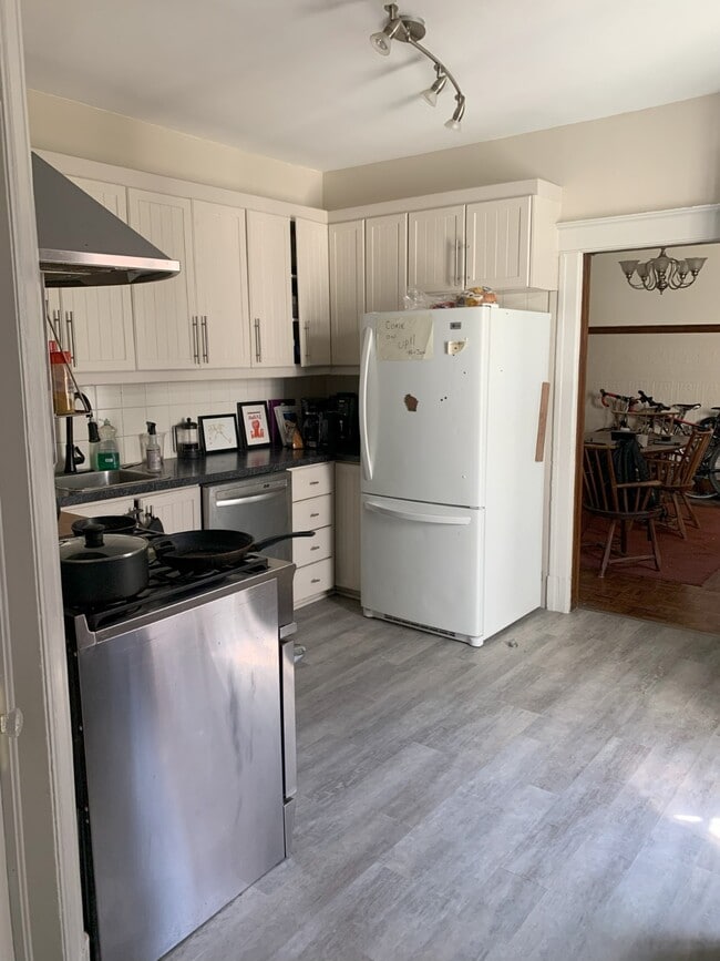 Photo du bâtiment - 2249 Av Girouard