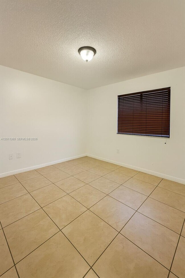 Foto del edificio - 8170 NW 10th St