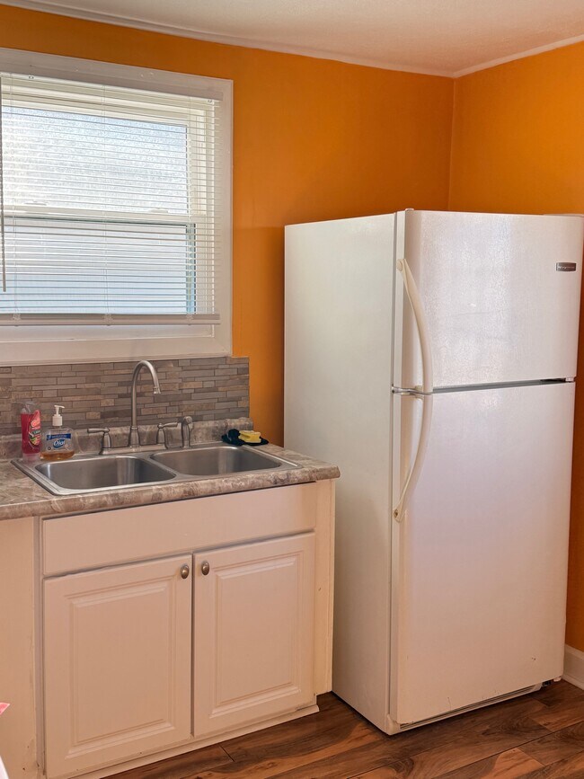 Foto del edificio - 4312 Sunset Ave