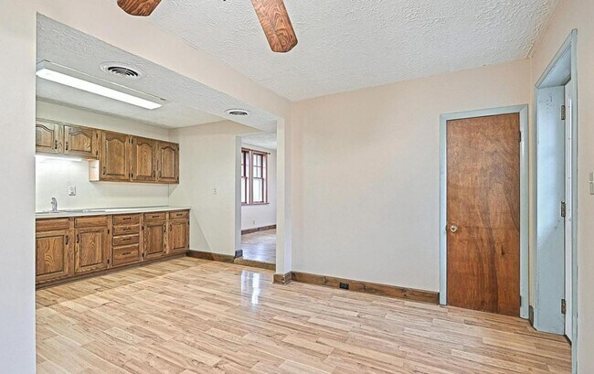 Foto del edificio - Beautiful 3 Bedroom, 1.5 Bath in Colonial West York!