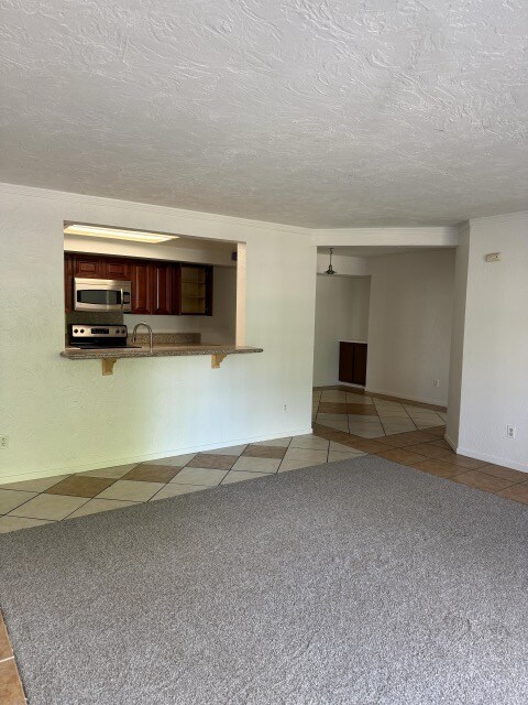 Foto del edificio - 1010 E Washington Ave