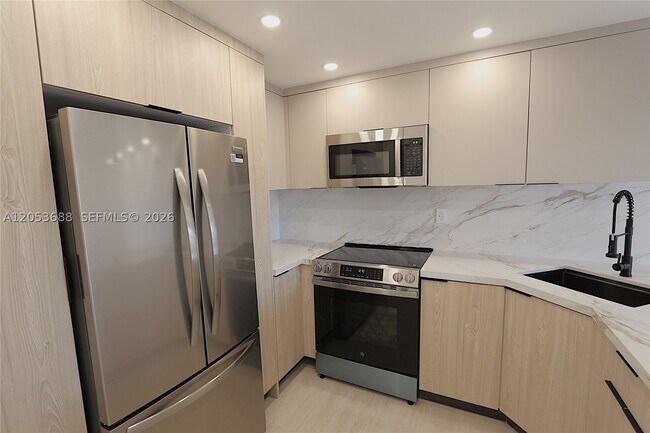 Foto del edificio - 801 NW 47th Ave