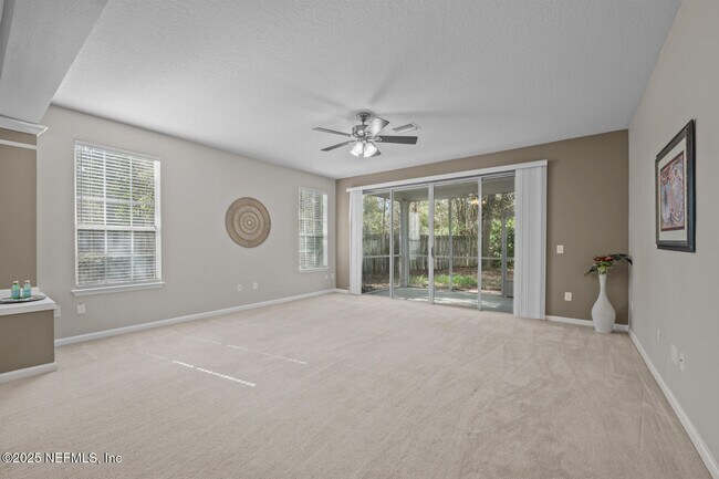 Foto del edificio - 13253 Stone Pond Dr