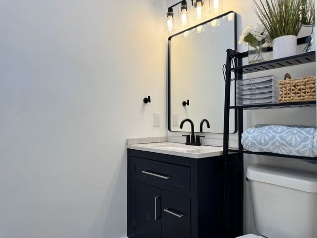 Building Photo - Waters Edge at Lake Palestine