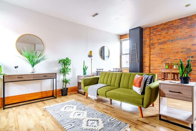 Foto del edificio - 1180 N High St