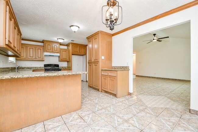 Building Photo - 2430 Ridge Hollow Dr