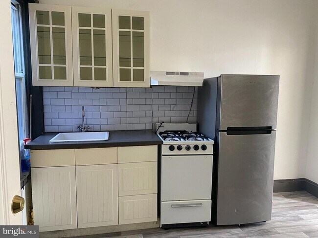 Foto del edificio - 3258 N Park Ave