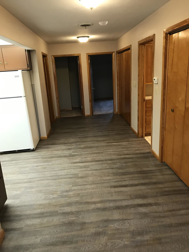 Hallway/Dining Space - 343 S Pike St