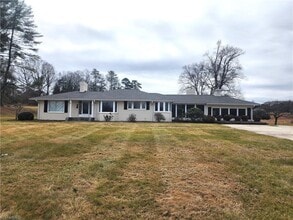 Building Photo - 146 Siloam Rd