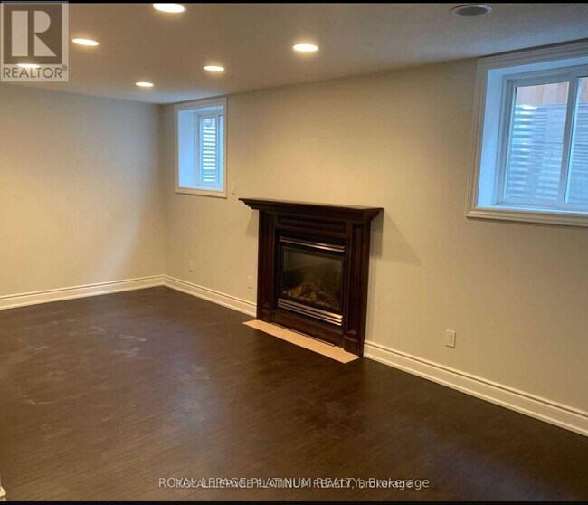 Photo du bâtiment - 1540 Manorbrook Ct