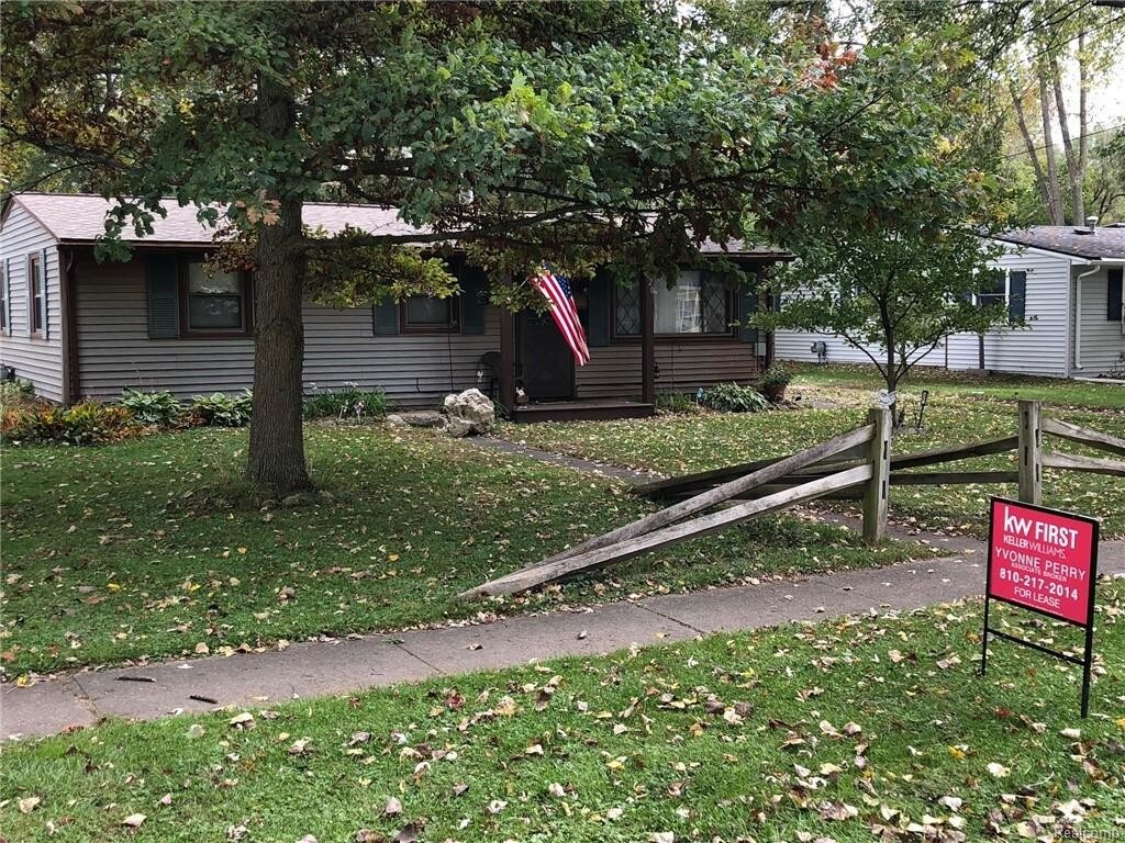 820 Forest Dr, Fenton, MI 48430 House Rental in Fenton, MI