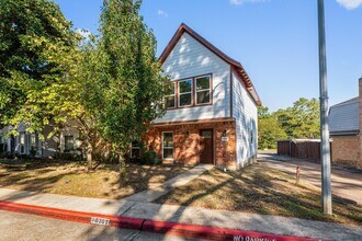 Building Photo - 20361 Fieldtree Dr