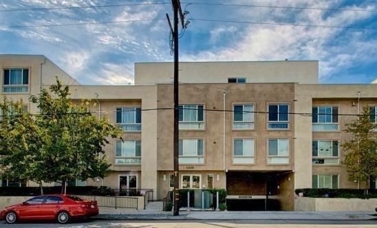Foto principal - 10878 Bloomfield St