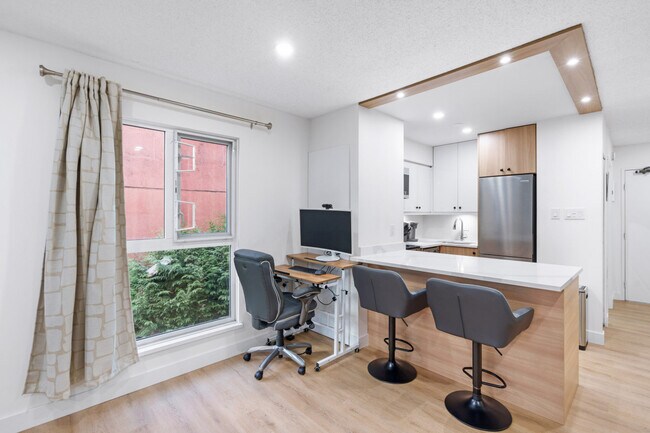 Photo du bâtiment - 1545 E 2nd Ave