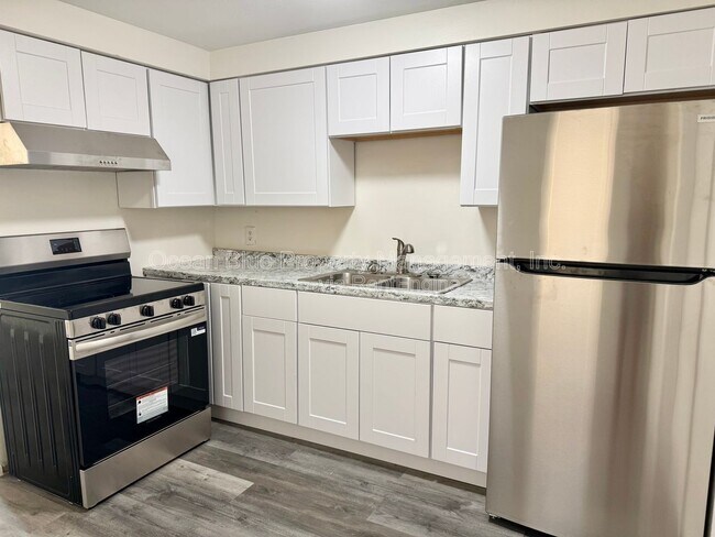 Foto del edificio - 10179 106th Ave N