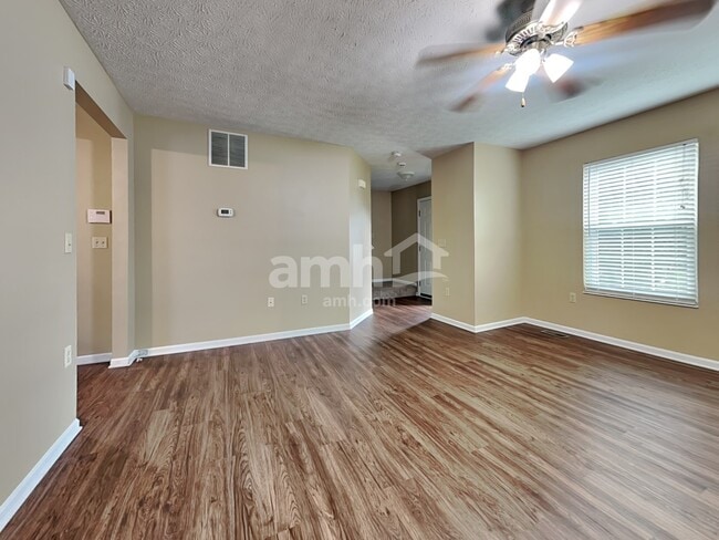 Building Photo - 1415 E Kearney Ln