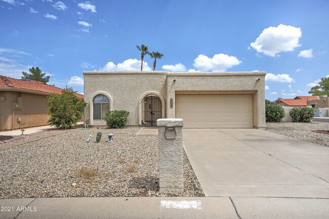 Building Photo - 25845 S Howard Dr