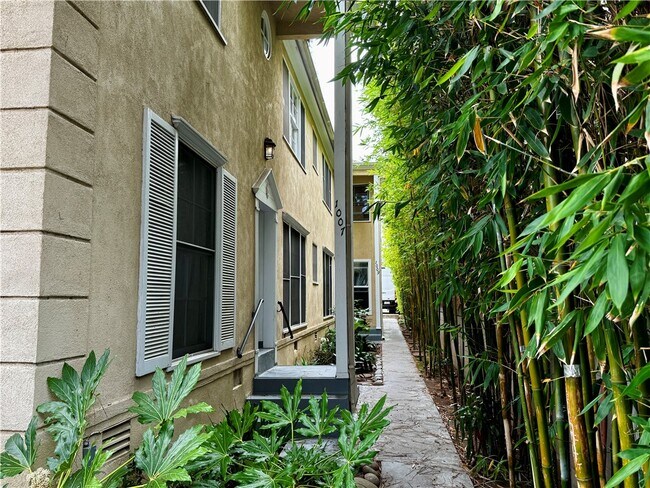 Foto del edificio - 1009 9th St