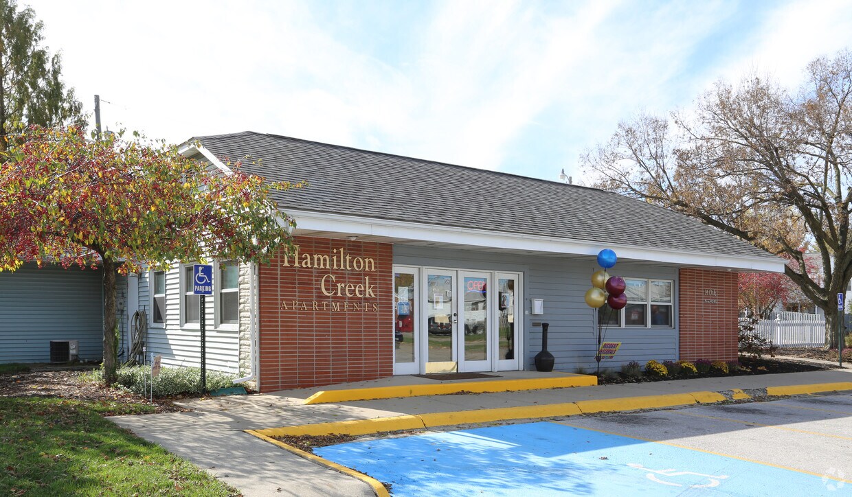 The at Alum Creek Apartments Columbus, OH