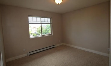 Building Photo - 2777 Hamilton Ct