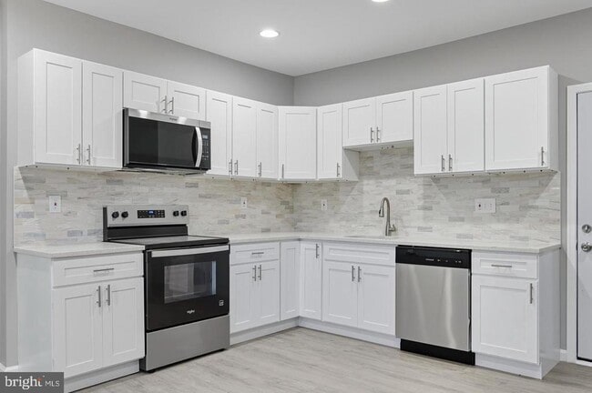 Foto del edificio - 809 Pontiac Ave