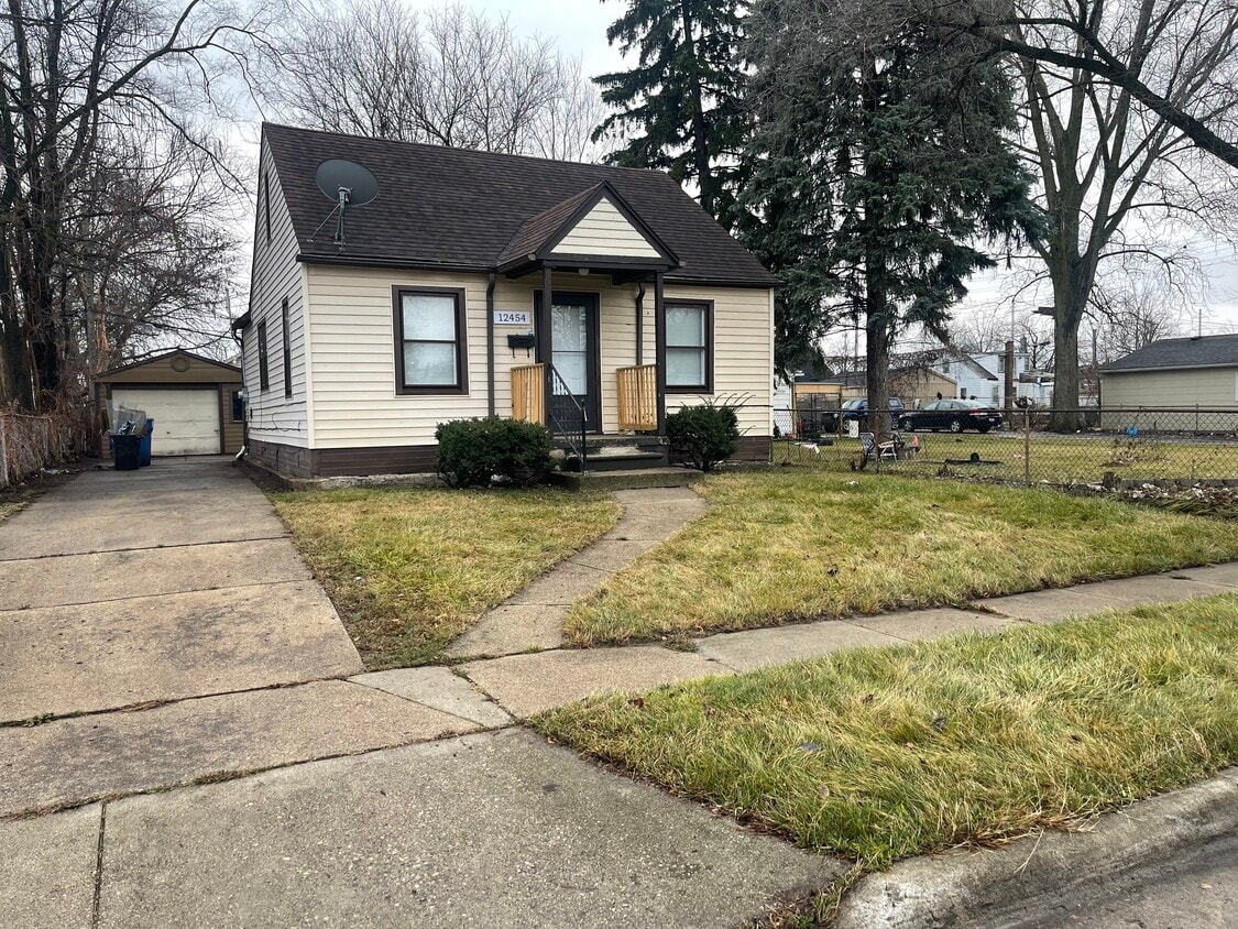 12454 Ave, Warren, MI 48089 House Rental in Warren, MI